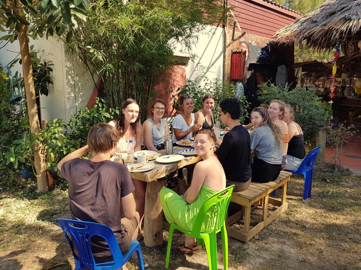 Slacklines Hostel Ko Lanta Екстериор снимка